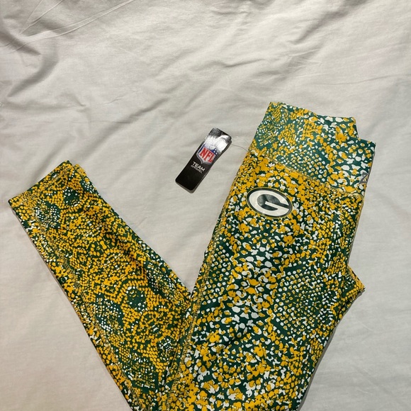 Women’s Majestic Brand Zubaz Green Bay Packers leggings! Size large, NWT! - Picture 7 of 7